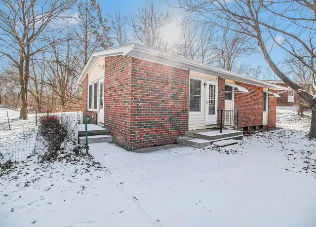 Property at 2071 Winewood Ave, Ann Arbor, MI, 48103, 3 beds, 1 bath, [object Object]