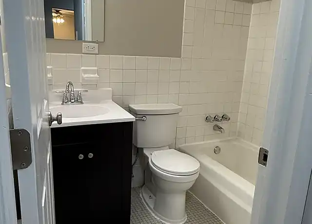 Property at Goldenstar - 321 Larpenteur Ave E, Maplewood, MN, 55117, 1-2 bed, 1 bath, [object Object]