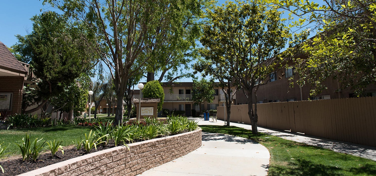 Reseda Village Green