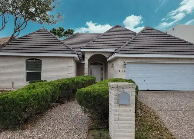 Property at 210 Rio Grande Dr, Mission, TX, 78572, 3 beds, 3.5 baths, [object Object]