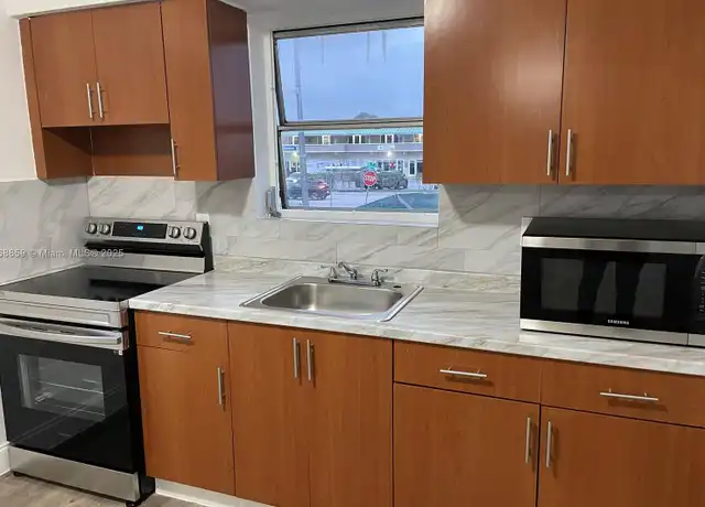 Property at 633 NW 23rd Pl Unit 2, Miami, FL, 33125, 2 beds, 1 bath, [object Object]