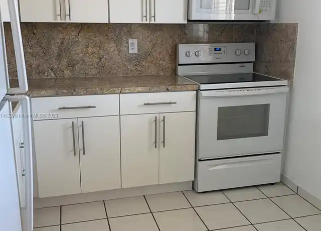 Property at 7703 Camino Real, Miami, FL, 33143, 1 bed, 1 bath, [object Object]