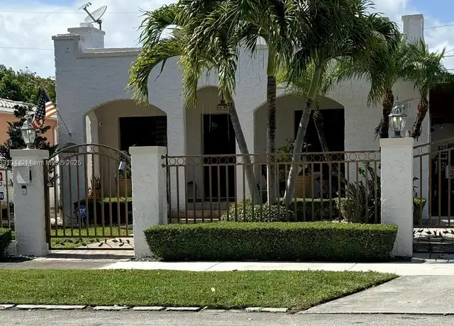 Property at 2271 SW 25th St Unit 2271, Miami, FL, 33133, 3 beds, 1 bath, [object Object]
