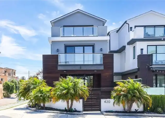 Property at 620 Huntington St, Huntington Beach, CA, 92648, 3 beds, 4.5 baths, [object Object]