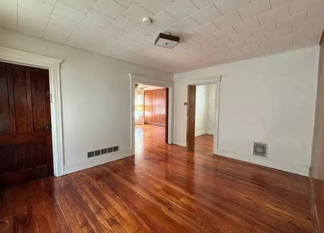 Property at 916 Brayton Park Pl Unit 2ND, Utica, NY, 13502, 2 beds, 1 bath, [object Object]