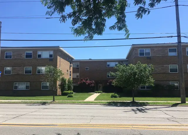 Photo of 4909 Church St, Skokie, IL 60077
