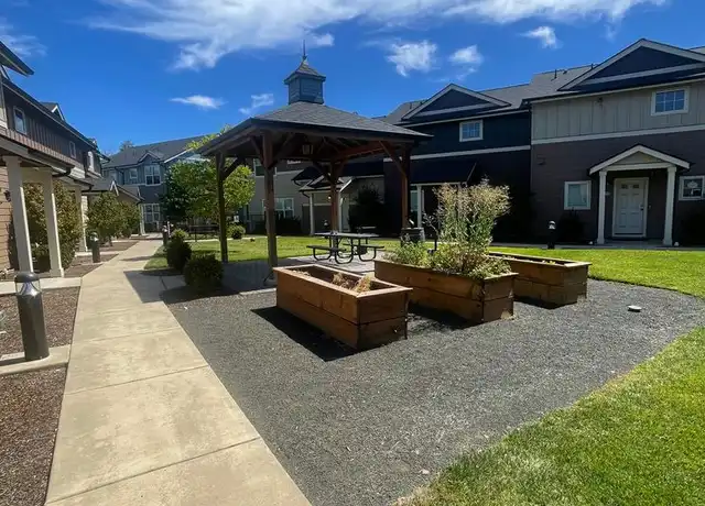 Property at 200 E Airport Rd Unit D116, Lebanon, OR, 97355, 2 beds, 1.5 baths, [object Object]