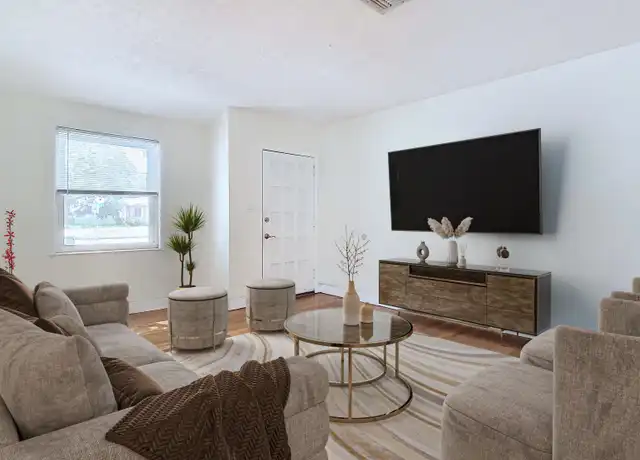 Property at 2701 S Manhattan Ave, Tampa, FL, 33629, 5 beds, 2 baths, [object Object]