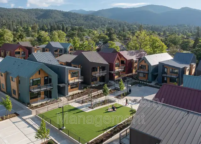 Property at 1244 Quincy St Unit 203, Ashland, OR, 97520, 1 bed, 1 bath, [object Object]