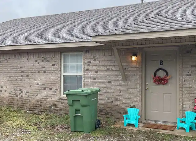 Property at 900 SE 3rd St, Walnut Ridge, AR, 72476, 2 beds, 1 bath, [object Object]