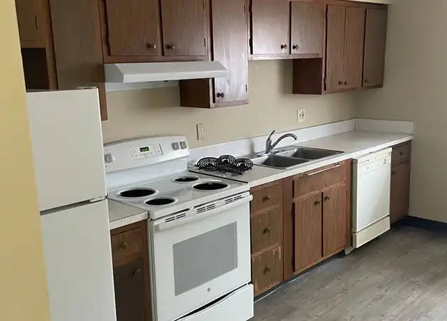 Property at 1601 30th St NW Unit 1606 9, Cedar Rapids, IA, 52405, 2 beds, 1.5 baths, [object Object]