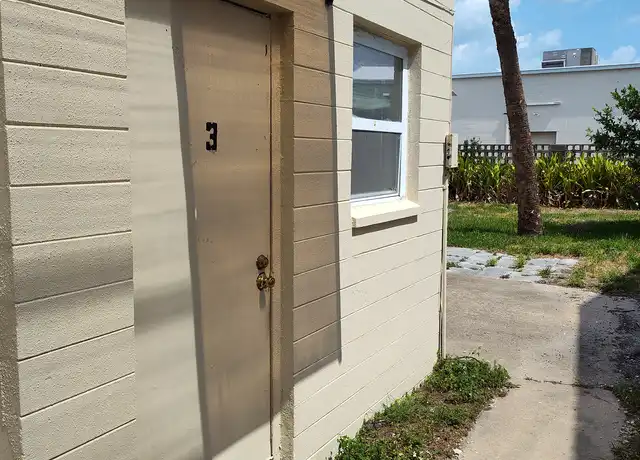 Property at 415 Auburn Dr Unit 3, Daytona Beach, FL, 32118, 0 beds, 1 bath, [object Object]