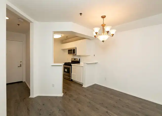 Property at Cloverdale Towers - 340 S Cloverdale Ave, Los Angeles, CA, 90036, 2 beds, 2 baths, [object Object]