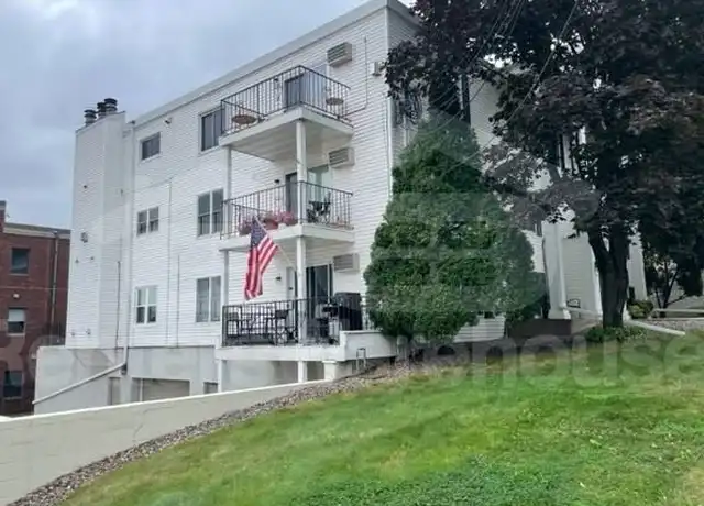 Property at 301 3rd St S, Stillwater, MN, 55082, 1 bed, 1 bath, [object Object]