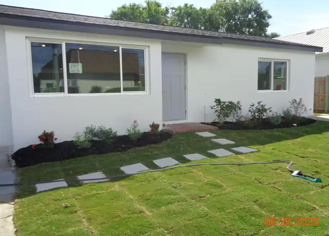Property at 145 S Halifax Ave Unit 2, Daytona Beach, FL, 32118, 2 beds, 1 bath, [object Object]
