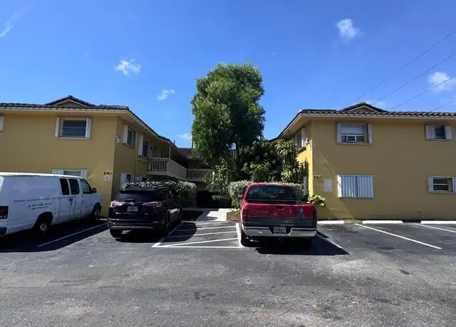 Property at 890 NW 39th St Unit 8, Oakland Park, FL, 33309, 1 bed, 1 bath, [object Object]