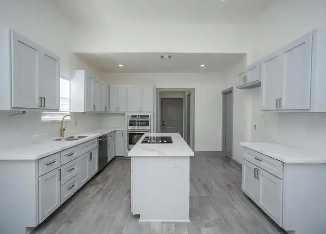 Property at 1915 Hardy St, Houston, TX, 77026, 3 beds, 2 baths, [object Object]