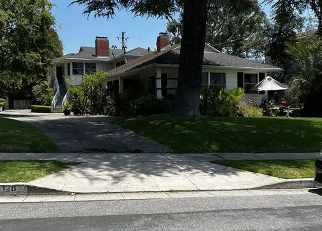 Property at 130 S Bowling Green Way Unit 132, Los Angeles, CA, 90049, 1 bed, 1 bath, [object Object]