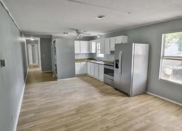 Property at 1418 Avant Ave Unit 2, San Antonio, TX, 78210, 2 beds, 1 bath, [object Object]