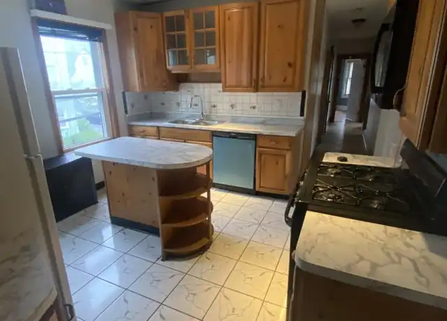 Property at 18 Bodwell St, Dorchester, MA, 02125, 3 beds, 1 bath, [object Object]