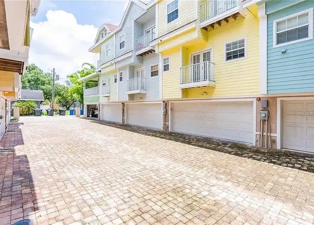 Property at 827 Grove St N, St Petersburg, FL, 33701, 3 beds, 2.5 baths, [object Object]