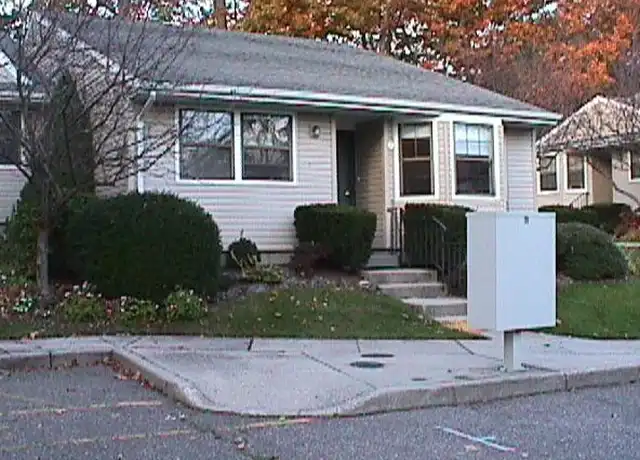 Property at 7 Patriot Ct, Huntington, NY, 11743, 2 beds, 1 bath, [object Object]