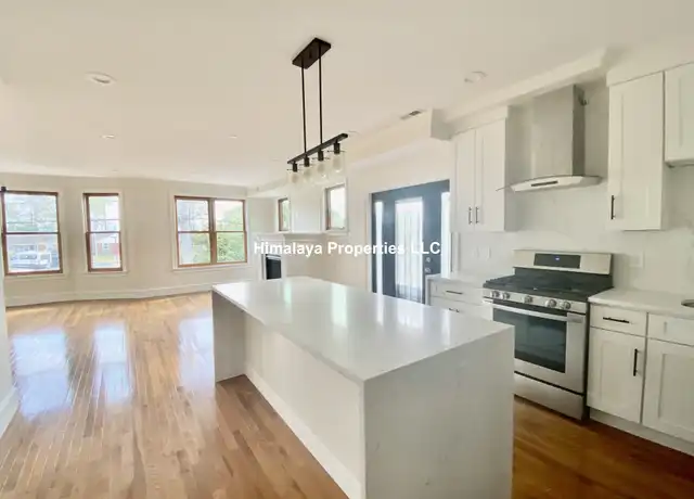 Property at 74 Union St Unit 2, Everett, MA, 02149, 3 beds, 3.5 baths, [object Object]