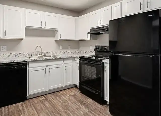 Property at Grove at Main Apartments - 102 Donnie Dr, Bloomington, IL, 61704, 1-2 bed, 1-2 bath, [object Object]