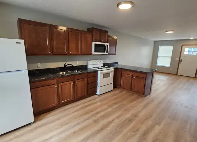 Property at 102 N Benton St Unit 105, Mansfield, OH, 44903, 3 beds, 1.5 baths, [object Object]