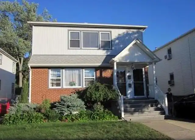 Property at 8 Miriam St, Valley Stream, NY, 11581, 3 beds, 1 bath, [object Object]