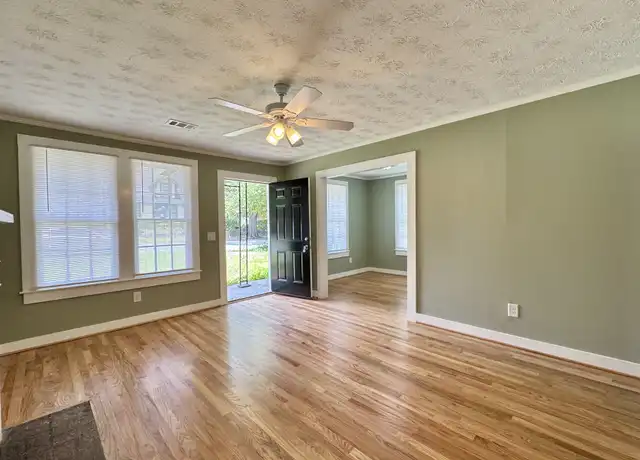 Property at 1406 Virginia St, Columbus, GA, 31901, 2 beds, 1 bath, [object Object]