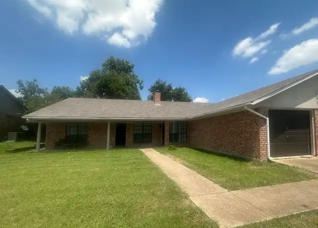 Property at 2402 Paul Revere St, Temple, TX, 76504, 3 beds, 2 baths, [object Object]