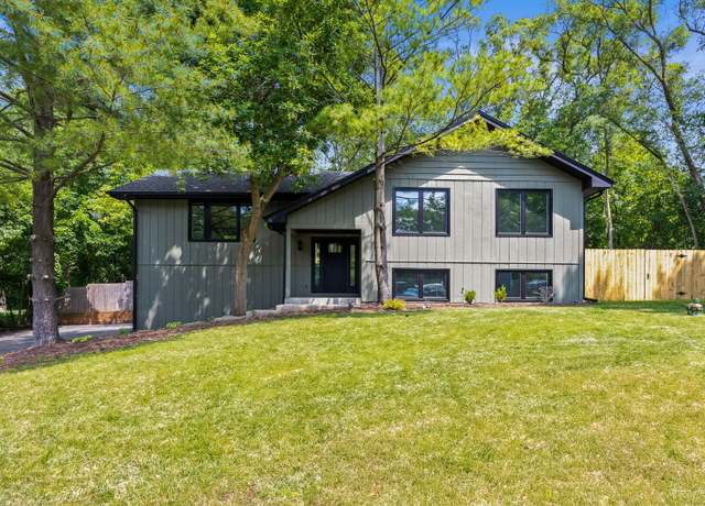 Photo of 9704 Captains Dr, Algonquin, IL 60102