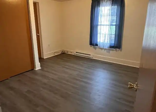 Property at 323 S Raleigh St, Martinsburg, WV, 25401, 1 bed, 1 bath, [object Object]