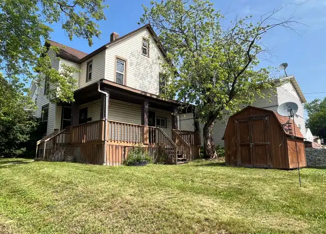 Property at 914 N 12th Ave E, Duluth, MN, 55805, 2 beds, 1 bath, [object Object]