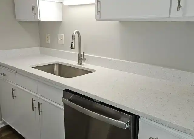 Property at 1806 Woods Ln Unit G, High Point, NC, 27265, 3 beds, 2 baths, [object Object]