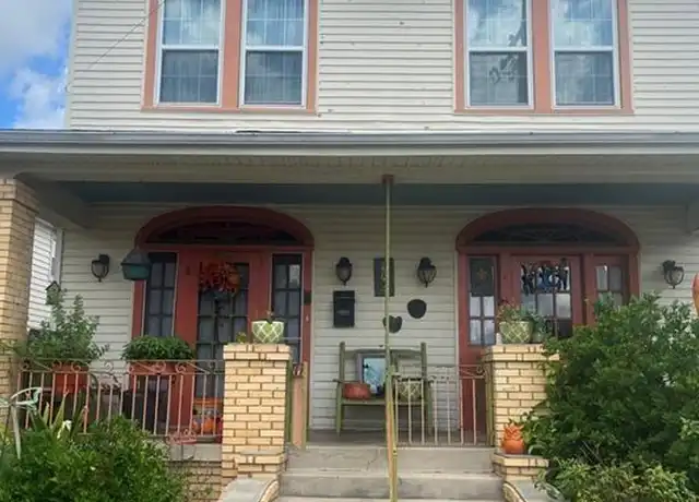 Property at 747 Weiblen Pl, New Orleans, LA, 70124, 2 beds, 1.5 baths, [object Object]