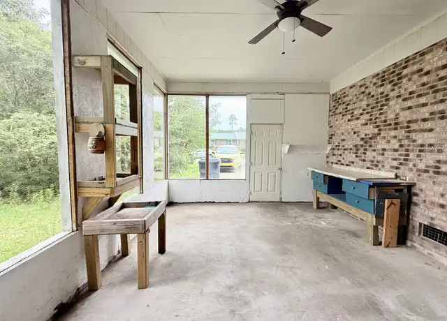 Property at 611 Lincoln Ln, Conway, SC, 29526, 3 beds, 2 baths, [object Object]