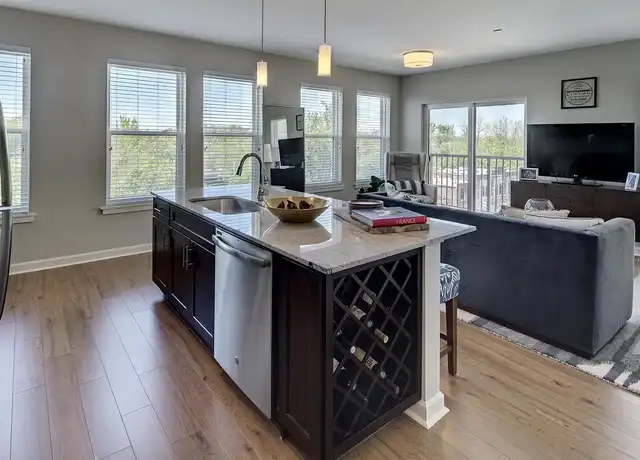 Property at AMLI Evanston - 737 Chicago Ave, Evanston, IL, 60202, 1 bed, 1 bath, [object Object]