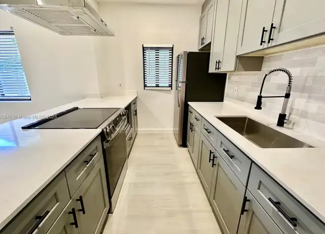 Property at 221 SW 11th Ave Unit 4, Miami, FL, 33130, 2 beds, 1 bath, [object Object]