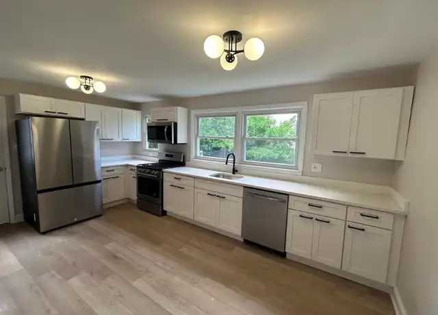 Property at 113 Union Ave, Woodbury, NJ, 08096, 4 beds, 1.5 baths, [object Object]
