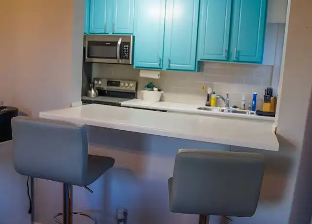 Property at 1750 E Broad St Unit 1, Columbus, OH, 43203, 2 beds, 1 bath, [object Object]