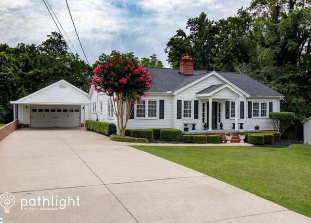 Photo of 304 E 2nd Ave, Easley, SC 29640