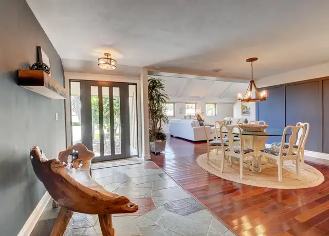 Property at 800 SW 20th St, Boca Raton, FL, 33486, 4 beds, 3 baths, [object Object]