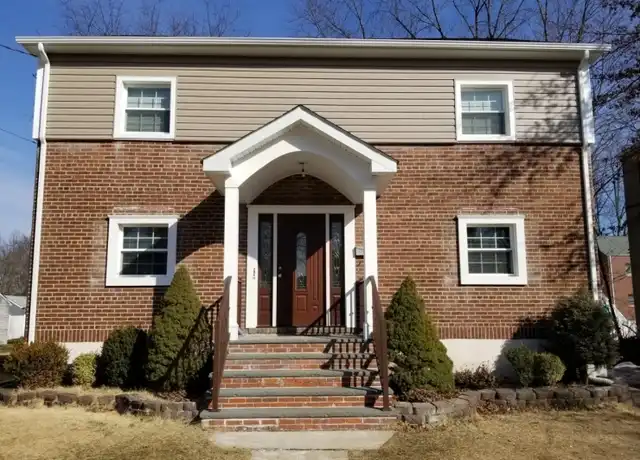 Property at 131 Roosevelt Ave Unit 2, Cranford, NJ, 07016, 2 beds, 1 bath, [object Object]