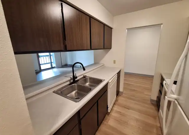 Property at 1914 S 20th St Unit 13, Grand Forks, ND, 58201, 2 beds, 1 bath, [object Object]