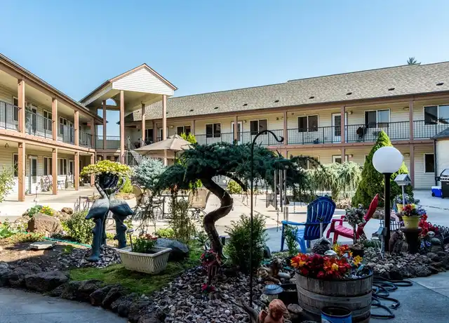 Property at 787 NW Canal Blvd Unit 102, Redmond, OR, 97756, 2 beds, 1 bath, [object Object]