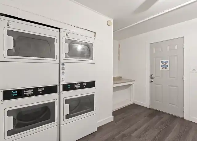 Property at 04 Flats - 1301 W Ben White Blvd, Austin, TX, 78704, 1-2 bed, 1 bath, [object Object]