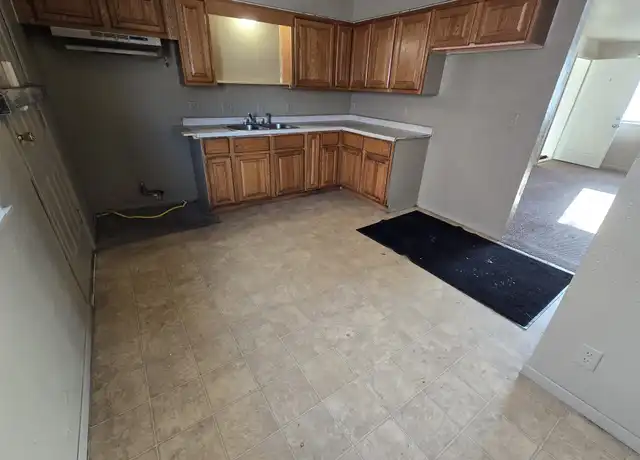 Property at 8746 W Carmen Ave Unit 3, Milwaukee, WI, 53225, 2 beds, 1 bath, [object Object]