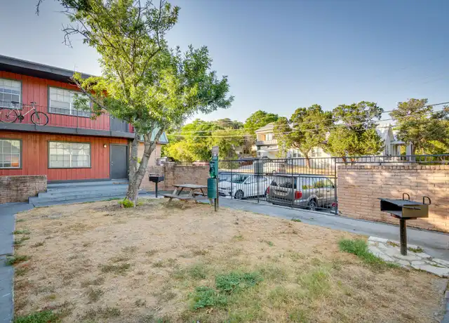 Property at 307 E 31st St Unit K712 307 204, Austin, TX, 78705, 2 beds, 1 bath, [object Object]